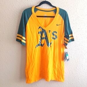 NIKE Okland Athletics Shirt.